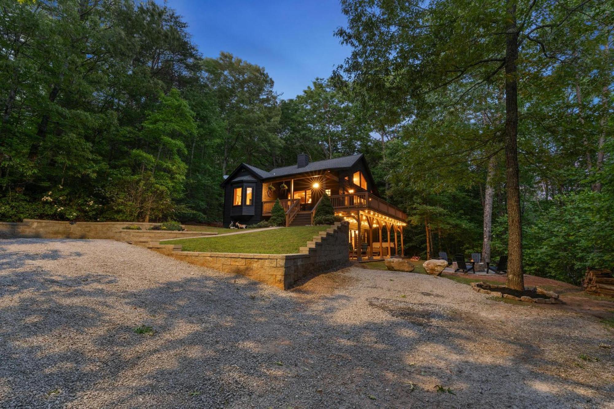 Lux Mtn Cabin - Hot Tub, Fire Pit, Game Room Franklin Kültér fotó